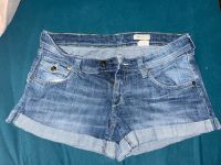 Jeans Shorts H&M Gr. 36 Nordrhein-Westfalen - Halver Vorschau