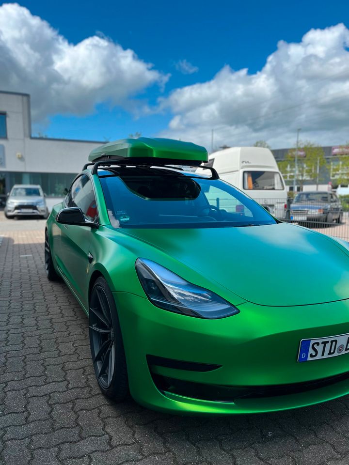 Autofolierung Folierung CarWrapping Tesla Modell 3 Y S in Ahrensburg