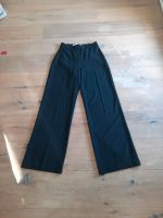 Bershka Hose schwarz Gr. 34 Köln - Porz Vorschau