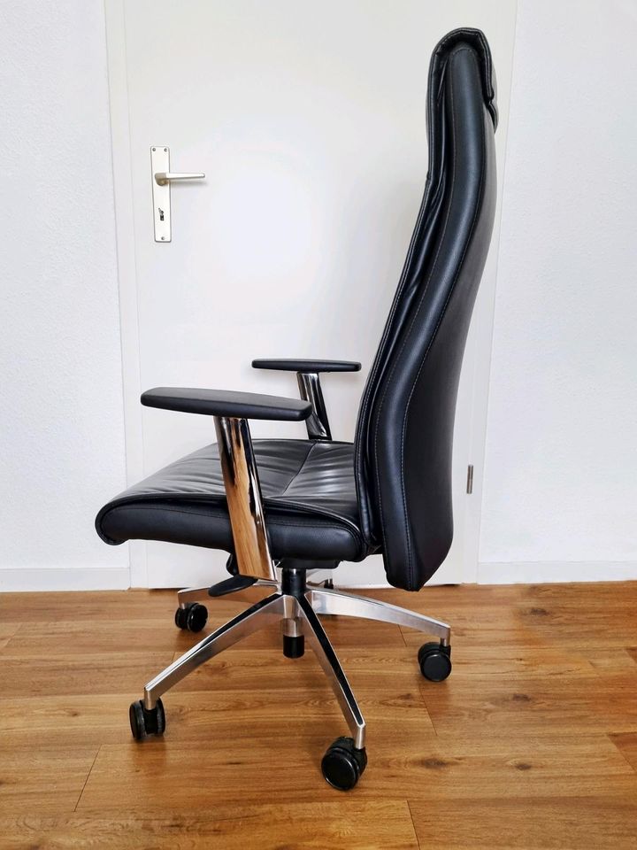 Bürostuhl / Chefsessel / Sessel Leder in Schwarz in Köln