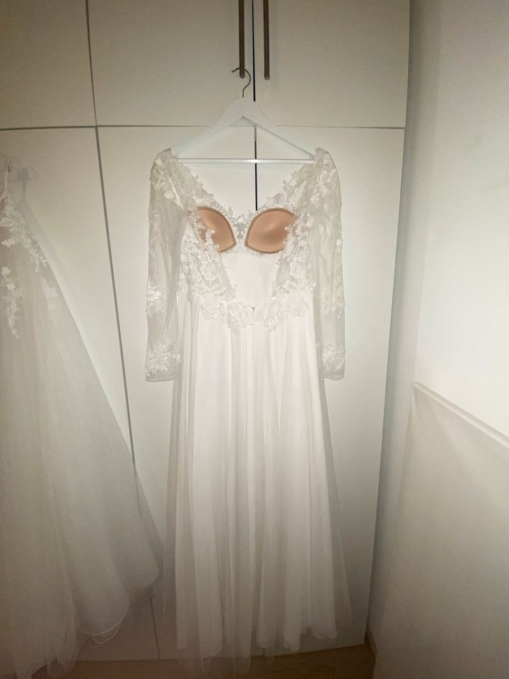 Sanna Lindström Hochzeitskleid Umstandskleid in Solingen
