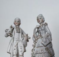 Alte Porzellan-Figuren Barock Goldapplikationen #ANTIK #SELTEN #1 Nordrhein-Westfalen - Lügde Vorschau