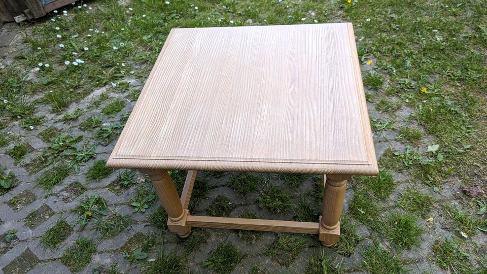 Tisch ,Top Zustand,echt Holz in Kühlungsborn