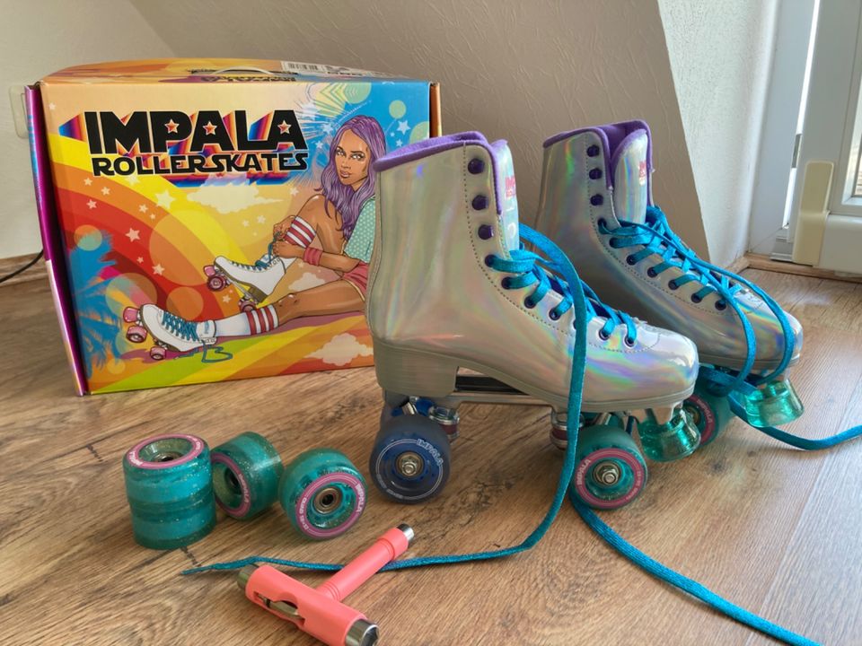 Impala Rollerskates - Holographic, Größe 39 in Kleve