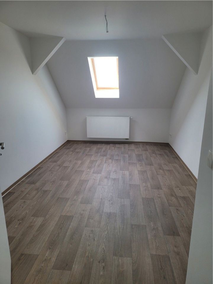 Sehr schöne 3-Raum-DG-Wohnung, nach Sanierung ERSTBEZUG in Großenhain