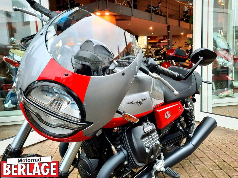 Moto Guzzi V7 IV Stone Corsa in Borchen