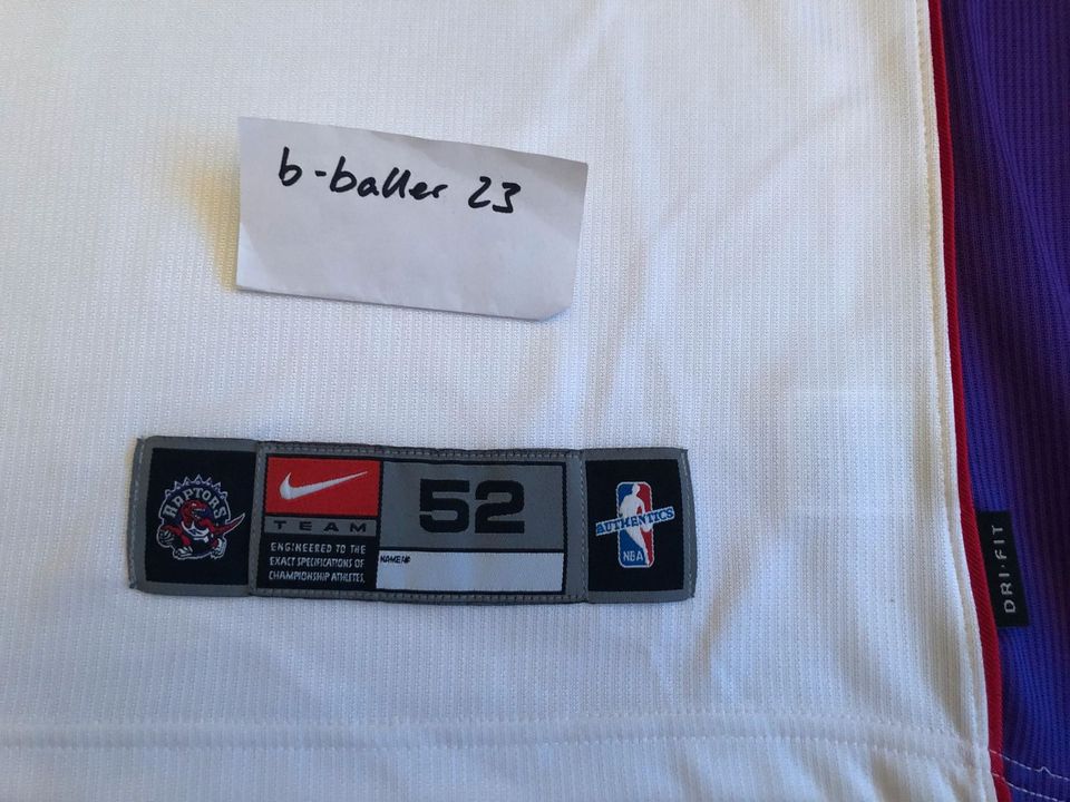 Nike Authentic Vince Carter Trikot 52 XXL Toronto Raptors weiß in Essen