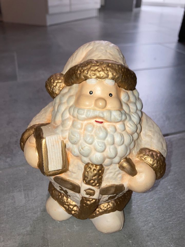 Deko Figur Nikolaus Weihnachtsmann creme gold in Uettingen