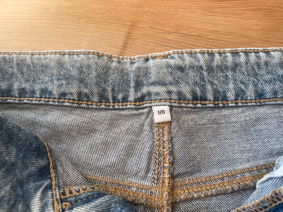 Top! Mädchen Jeans Short Größe 170 in Wallmerod