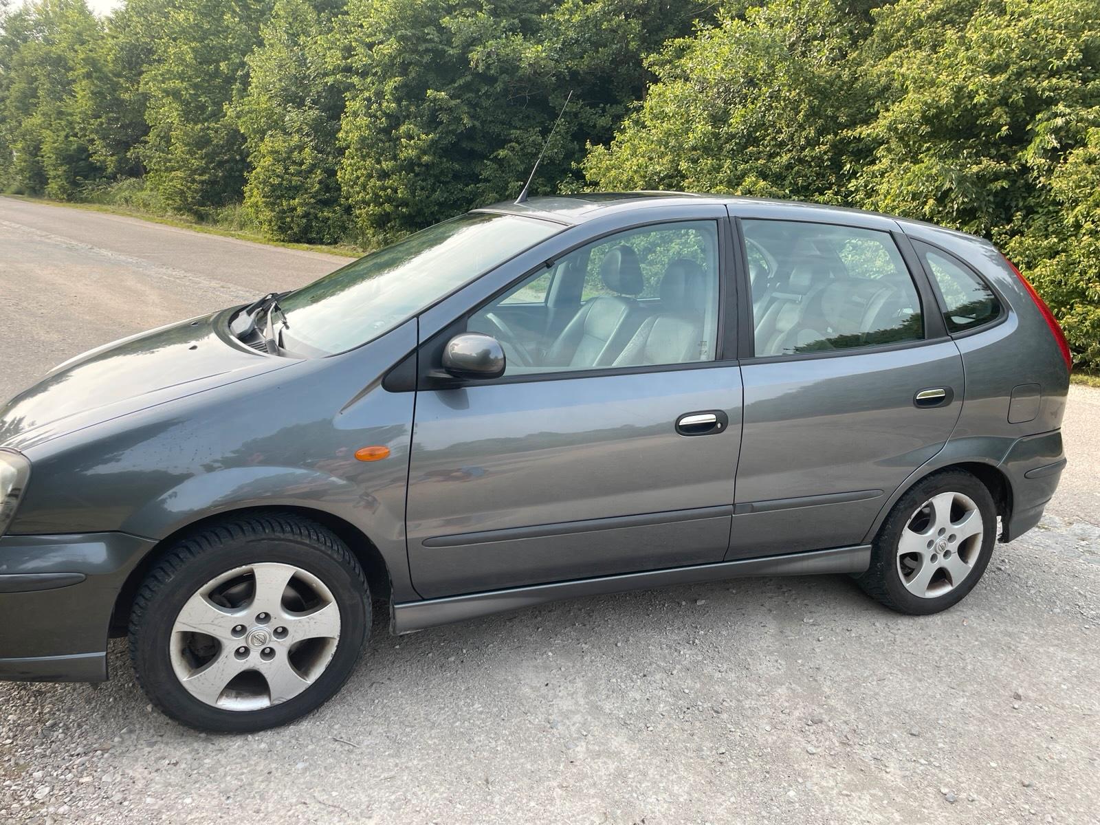 Abbildung des Autos Nissan Almera