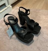 Mango Plateau high Heels neu 37 Kunstleder Niedersachsen - Hameln Vorschau