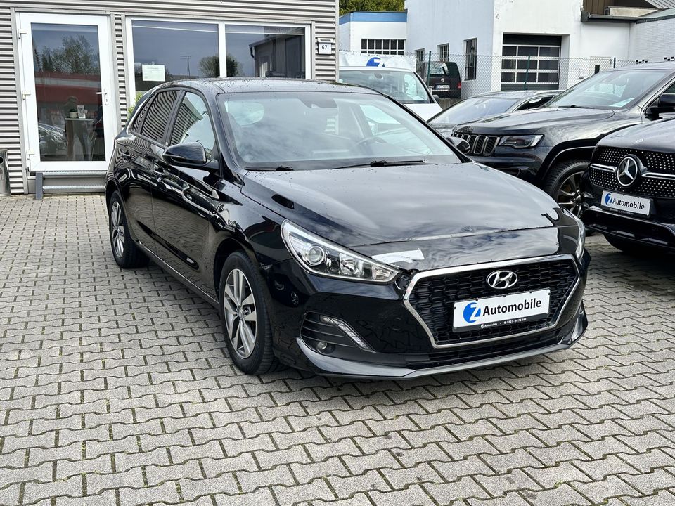 Hyundai i30 1.4 YES! Autom.Navi/Rückfahrkam. in Bielefeld