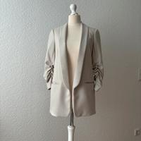 ❌NEU❌ H&M hochwertiger Blazer 34 Pikee Hochzeit Raffung Boho Nordrhein-Westfalen - Soest Vorschau