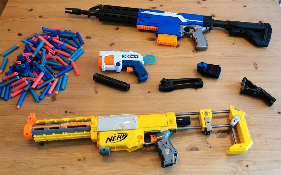 Set Spielzeuggewehre (Hasbro/Nerf) und Pistole (X-Shot) in Emmerich am Rhein