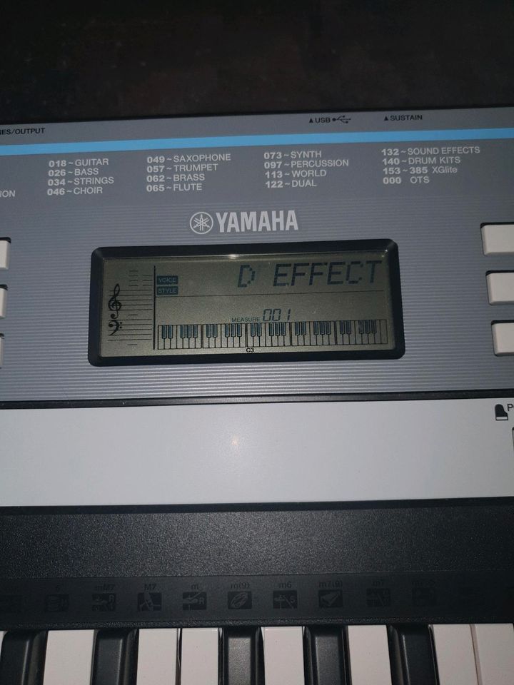 Yamaha Digital Keyboard neuwertig in Mönchengladbach