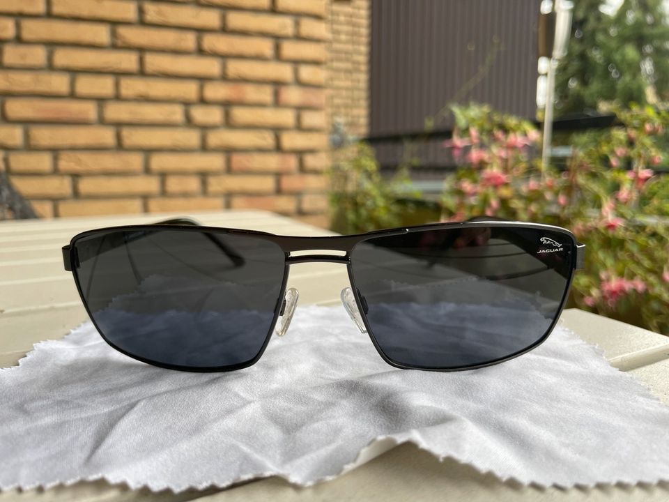 Jaguar Menrad Sonnenbrille, Brille Maui Jim Ray Ban wie neu! in Bielefeld