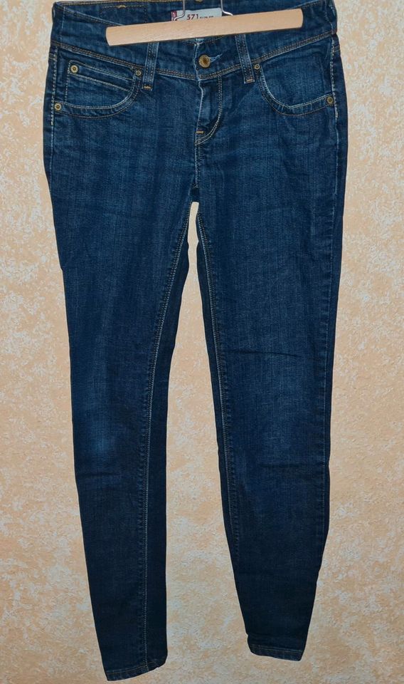 Damen Jeans Guess Levis Diesel Hilfiger Superdry Calvin Klein in Winsen (Luhe)