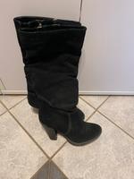 Schöne Wildleder Stiefel Tamaris Gr.40 Köln - Porz Vorschau