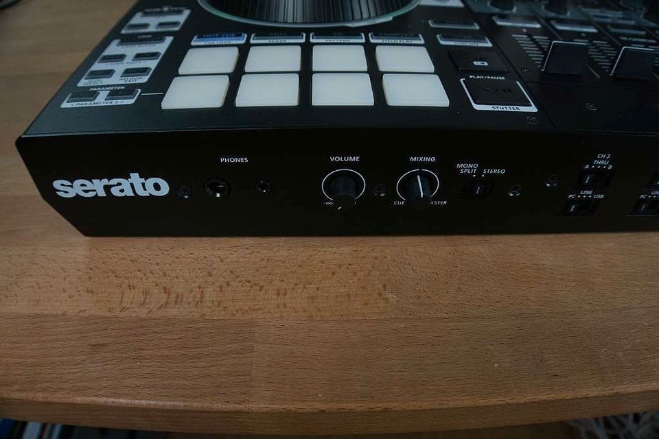 Top Zustand Roland DJ808 DJ Controller | Serato DJ Pro in Aachen