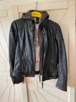 Schwarze Gipsy Biker Lederjacke mit Kapuze Gr. S Bayern - Großkarolinenfeld Vorschau