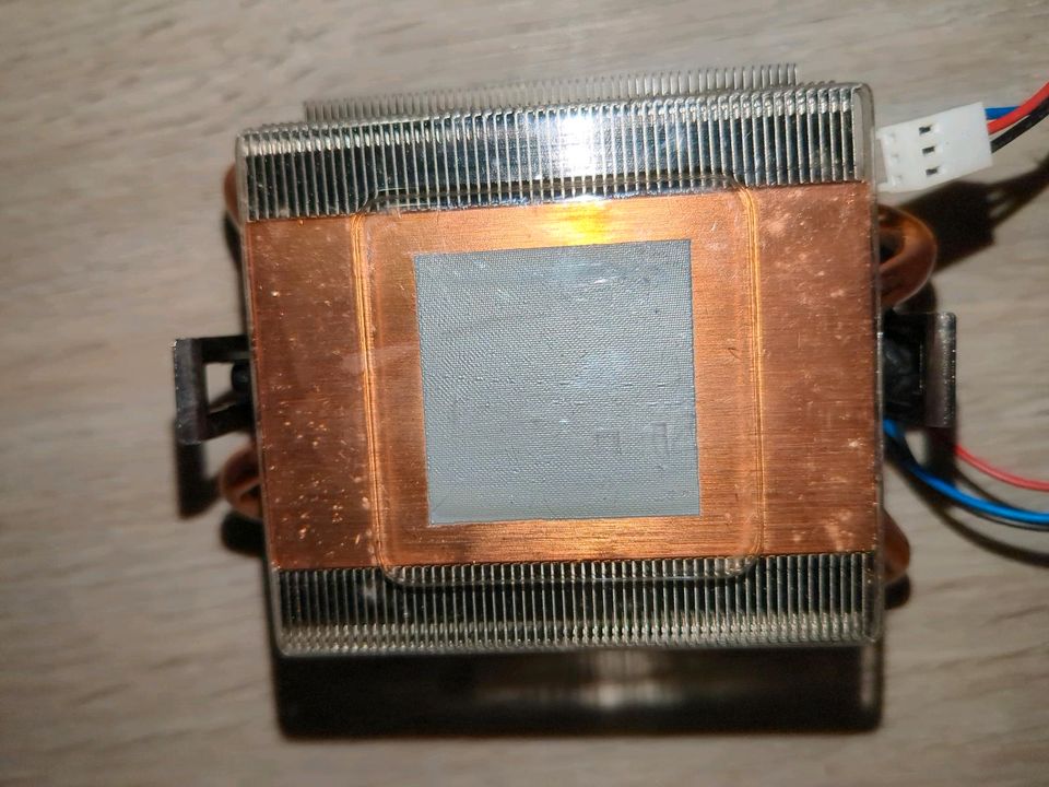 Foxconn-2ZR71-409-CPU-Kühler-AMD-Sockel-754-939-940-AM2-AM3 in Chemnitz