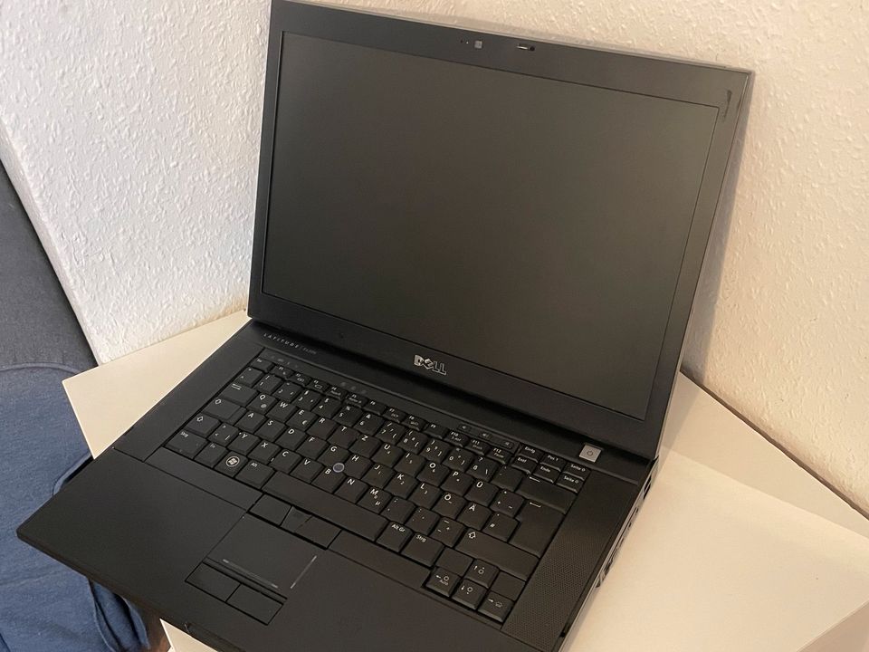 Laptop mit Windows 10 in Voerde (Niederrhein)