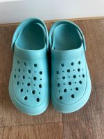 Clogs / Sommerschuhe / Badeschuhe / Schlappen Gr. 33 Nordrhein-Westfalen - Dormagen Vorschau