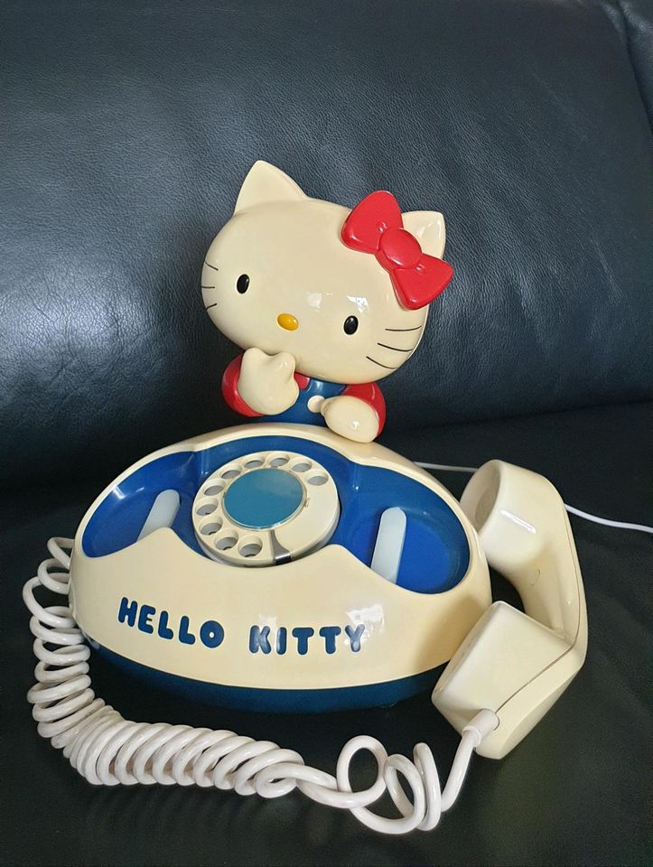 Hello Kitty Sanrio Wählscheibentelefon 1976 in Hamburg