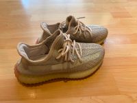 Yzzys Turnschuhe 350 V2 Damen -TOP! Hessen - Hirzenhain Vorschau