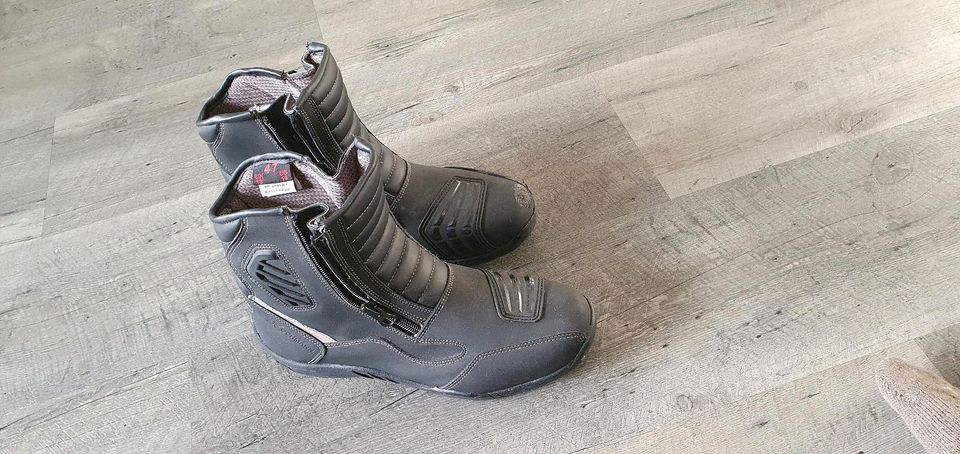 MOTORRAD Stiefel Gr. 47 Moped Stiefel für Fahrschule Biker in Plöwen