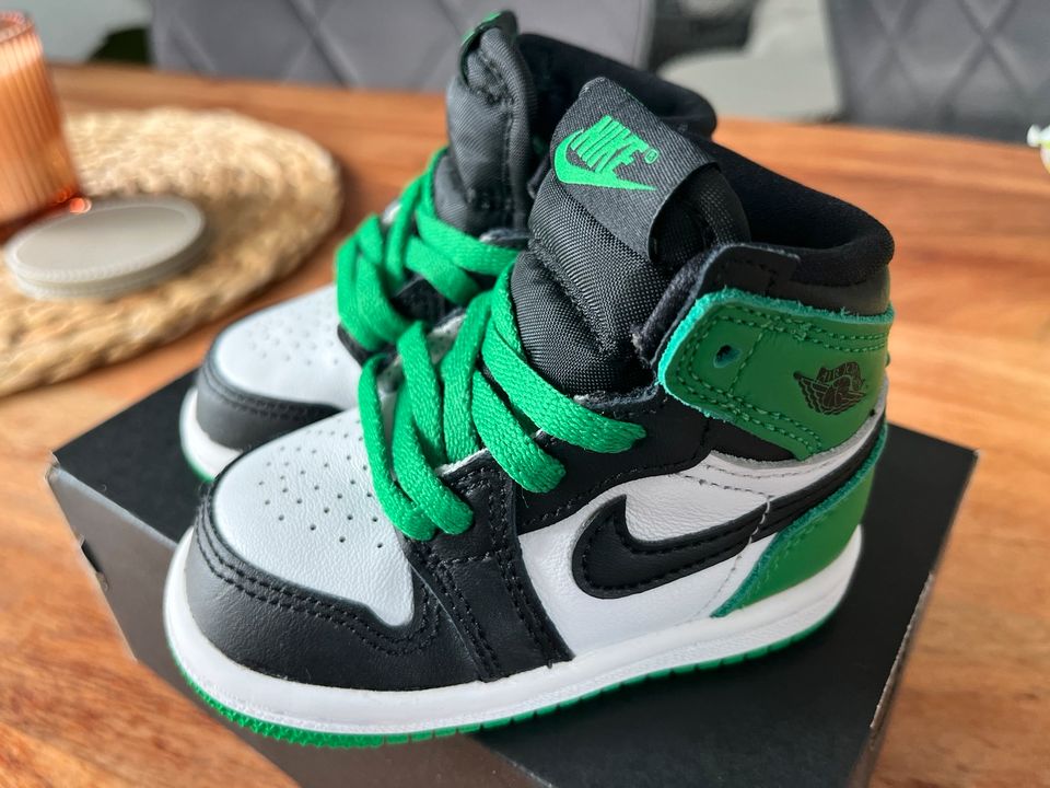 Jordan 1 Lucky Green (TD) Gr. 19.5 US4c in Gaggenau