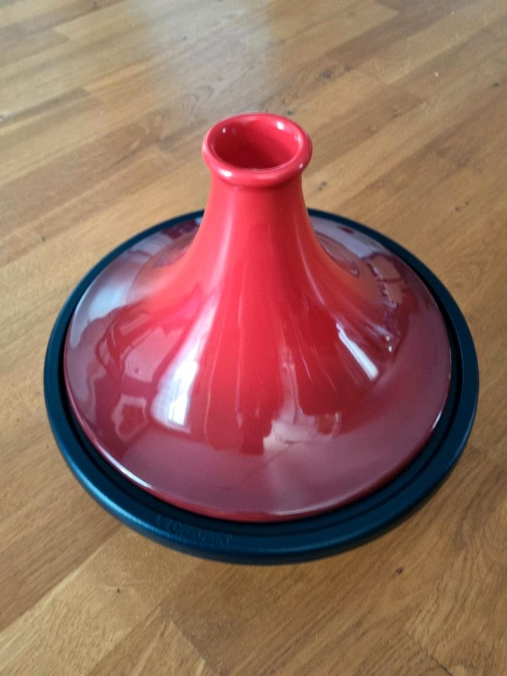 Le Creuset Tajine 31cm, 3,7l in kirschrot - wie neu! in Waldbronn