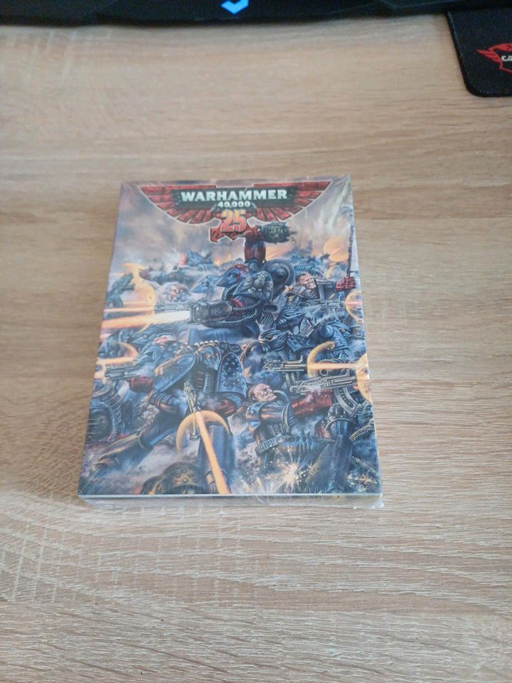 Warhammer 40k Space Marines 25 Years Rogue Trader Modell in Nortorf