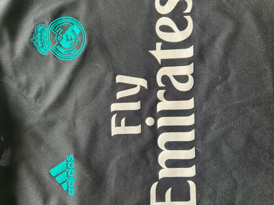 Real Madrid Trikot 128 in Hanau