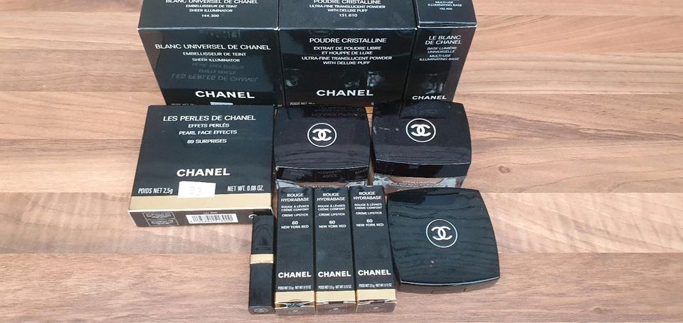 Verschiedenen Chanel make up. in Hückelhoven