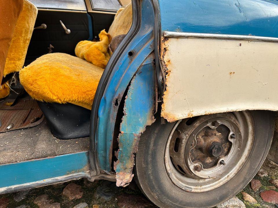 Wartburg 312 deLuxe Ersatzkarosse auf 311 Fahrgestell in Hoppegarten