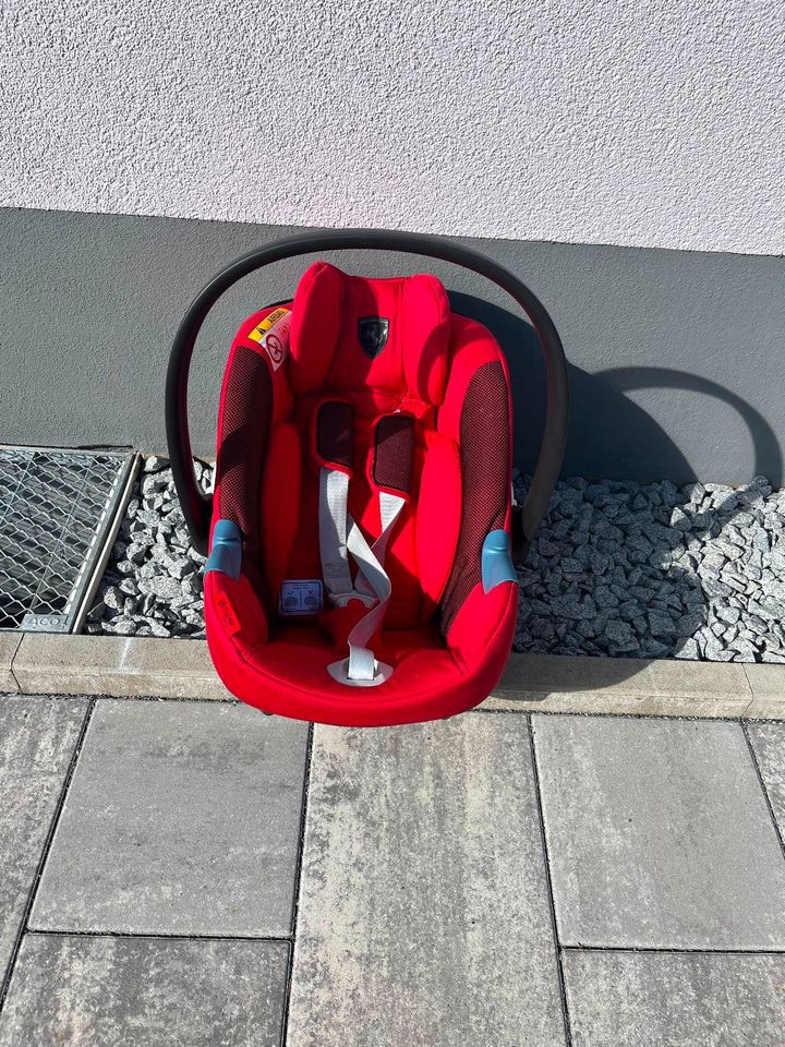 Cybex Aton M I-Size Autositz Ferrari Edition in Nürnberg (Mittelfr)