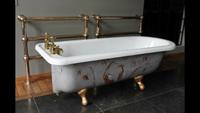 Antik, freistehende Badewanne, handbemalt, Messing Armatur, Gold Schleswig-Holstein - Henstedt-Ulzburg Vorschau