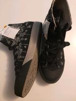 Sneaker high mit Totenkopf Größe 40 Gothic Punk Dortmund - Eichlinghofen Vorschau