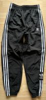 Adidas lange Trainingshose schwarz woman Gr.34 neuwertig Berlin - Reinickendorf Vorschau