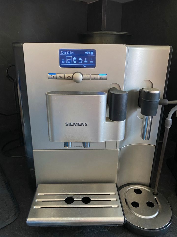 ** Kaffeevollautomat Siemens EQ.7 ** in Cuxhaven