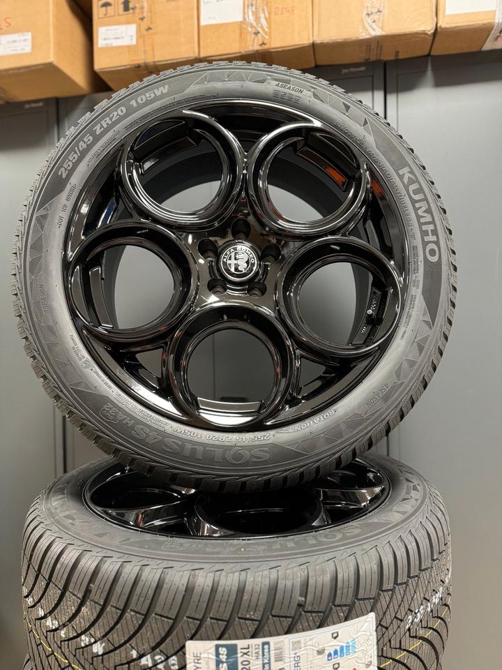 20‘ Allwetter Räder Alfa Romeo Stelvio ABE 255/45/20 Kumho in Kuchen