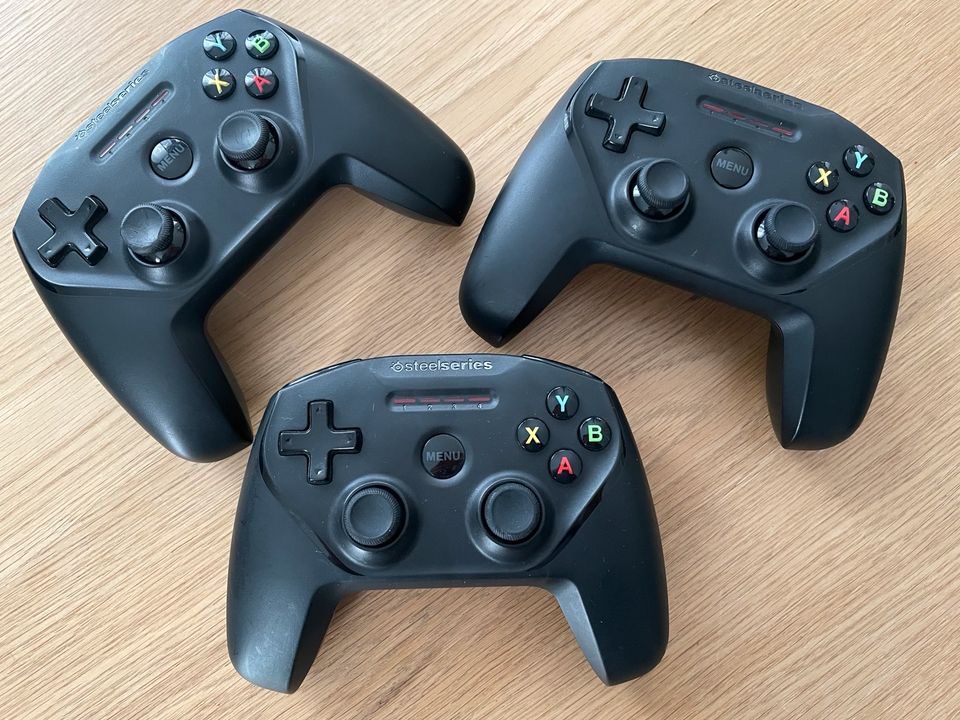 3 Wireless Gaming Controller Bluetooth SteelSeries Nimbus in Berlin