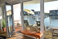 Traumhaftes Apartment mit 30m² Balkon, direkt am Wasser! Häfen - Bremerhaven Vorschau