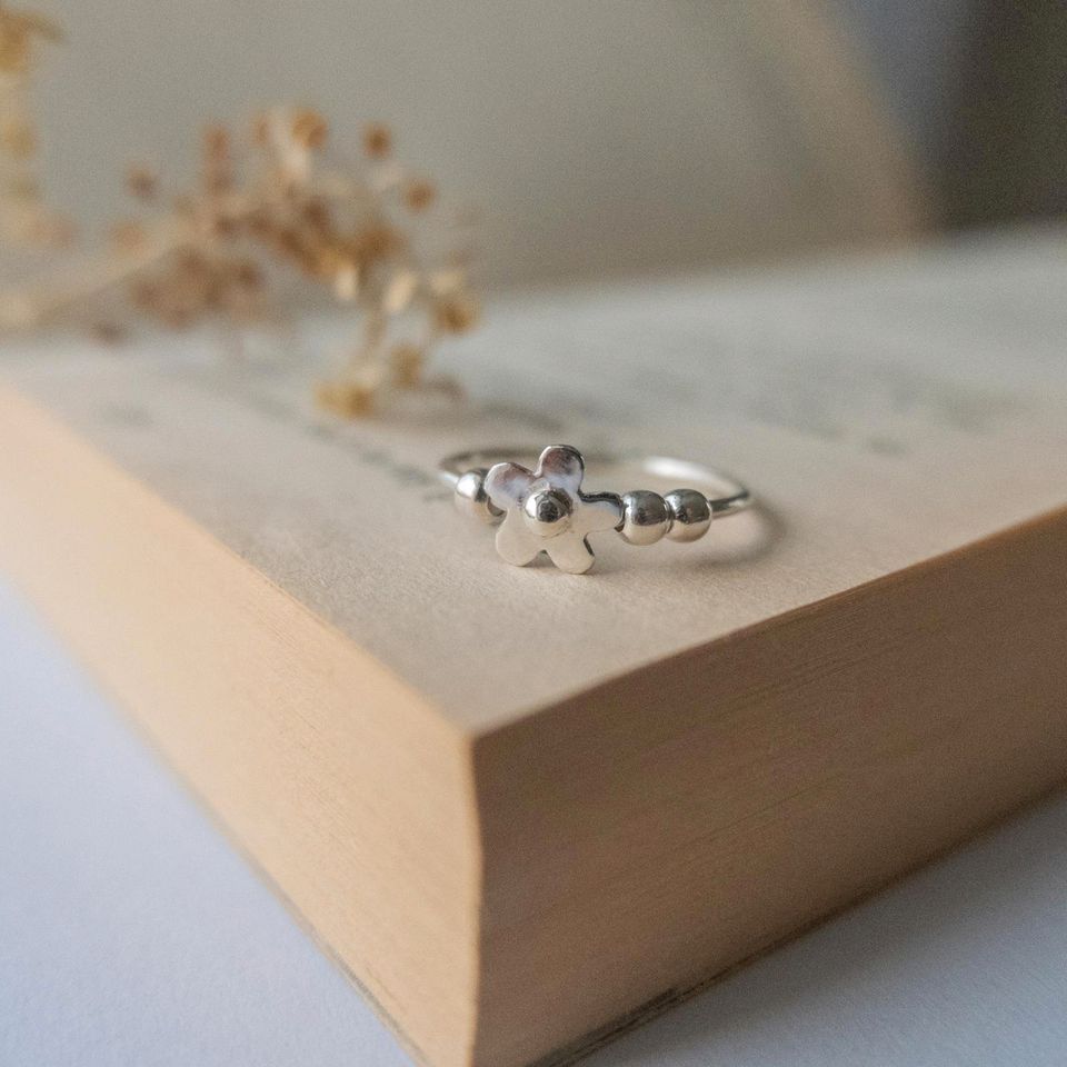 Anxiety Ring / Angst Ring mit Blumen Motiv in Schweinfurt