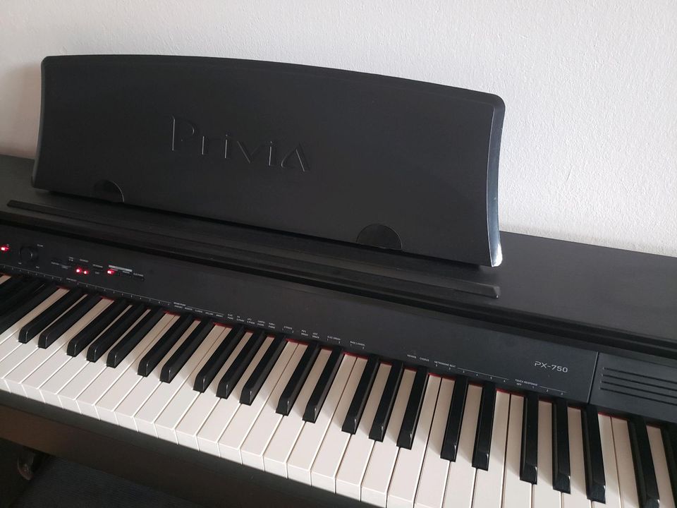 Casio PX-750 E-Piano E Piano Digitalpiano in Mölln