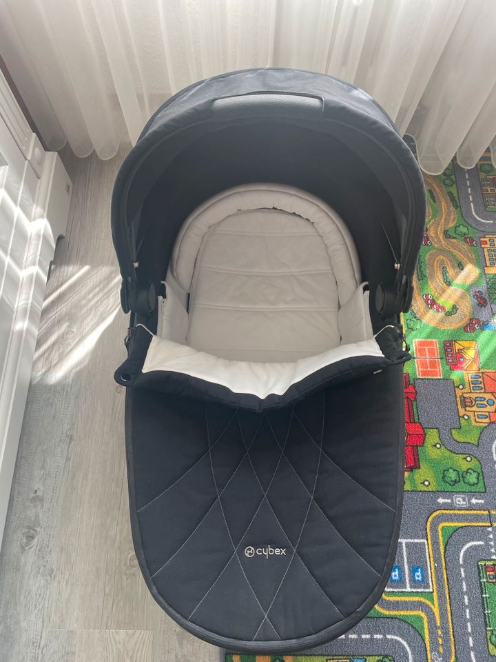 Kinderwagen Cybex Priam Black Babywanne in Oberhausen