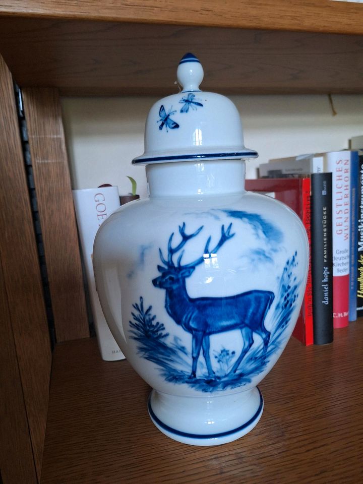 Meissen Porzellan Vase, Hirsch und Jagdmotive in Berlin