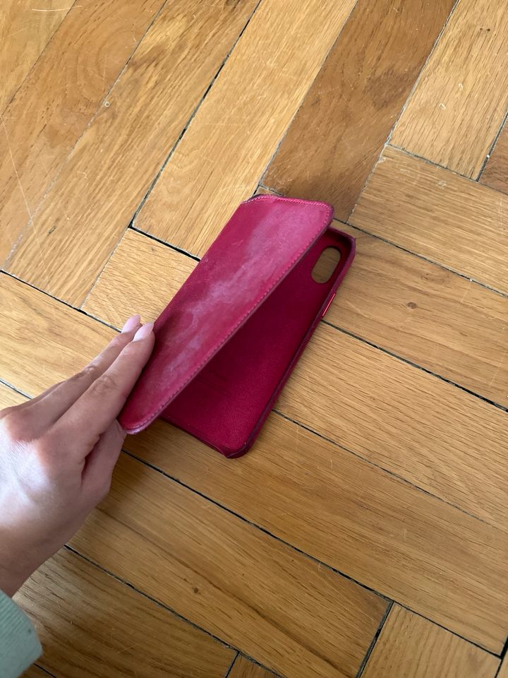 Original Apple Hülle zum Aufklappen aus Leder pink für iPhone X in München