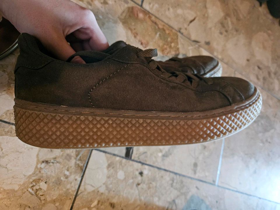 Khaki Damen Sneaker/Schuhe von Graceland Gr. 41 in Püchersreuth